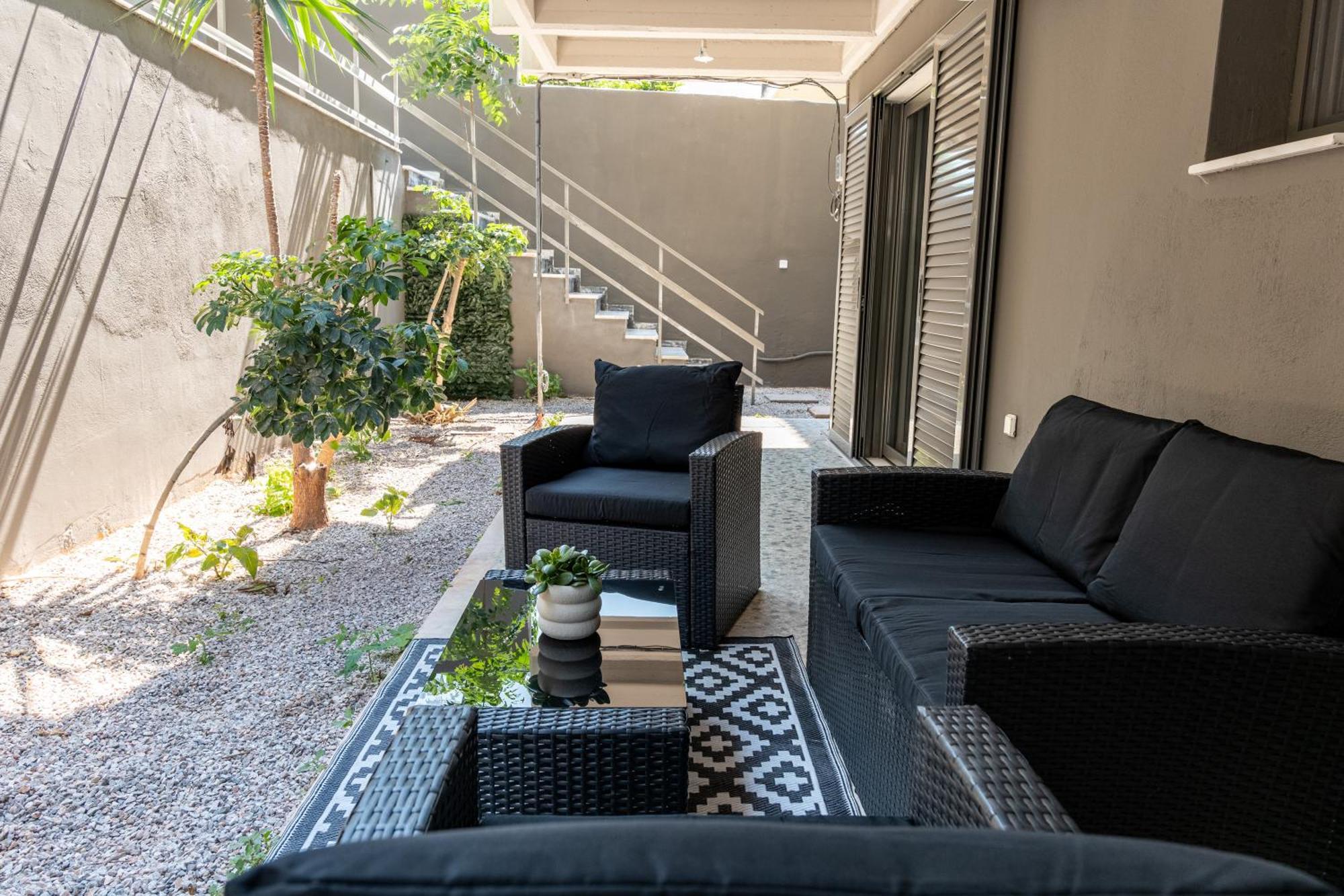 Greyt Apartments Glyfada Athens Exterior photo